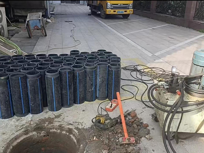 墨竹工卡PE置换管厂家 DN315置换管 非开挖管短管置换